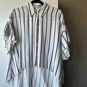 Alice &Olivia striped top size small